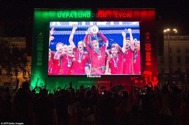 Portugal 1-0 France: Euro 2016 final